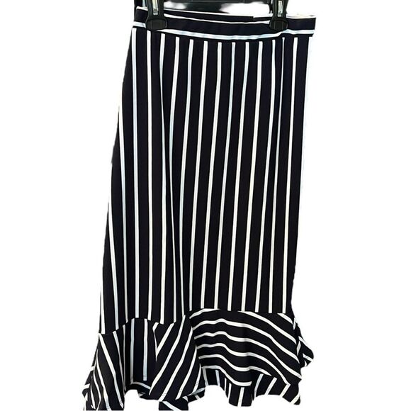 New w/o Tags! Navy and White Striped Ruffle Skirt - Size 22/24 W - Cato - Picture 2 of 3